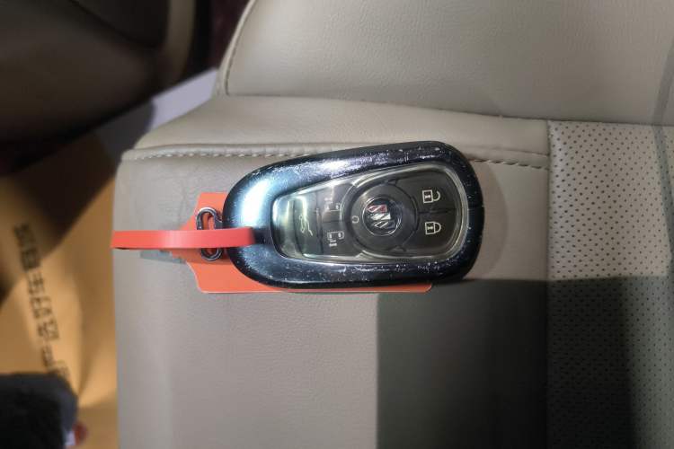 Used Buick GL8 2021 ES Landtrek 653T Luxury Model
