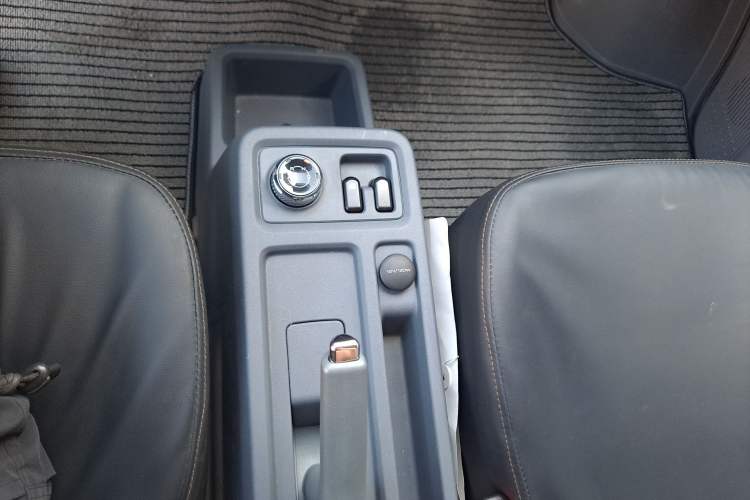 Used Wuling Yangguang 2025 Model 400km Bus Edition—Comfort Edition
