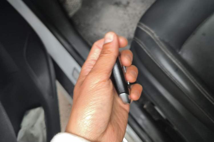 Used Roewe RX5 2019 20T Two-Wheel Drive Automatic 4G Connected Platinum Edition Vehicle Key