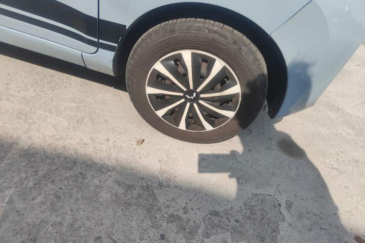 Used Wuling Hongguang MINIEV 2022 Enjoy Edition Lithium Iron Phosphate Right Front Wheel Hub