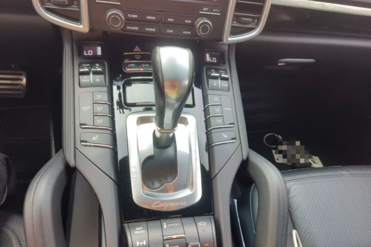 Used Porsche Cayenne 2016 Cayenne 3.0T Gear Lever
