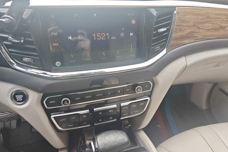 Used GAC Trumpchi GS8 2017 320T Two-Wheel Drive Luxury Smart Connectivity Version (7 Seats)
