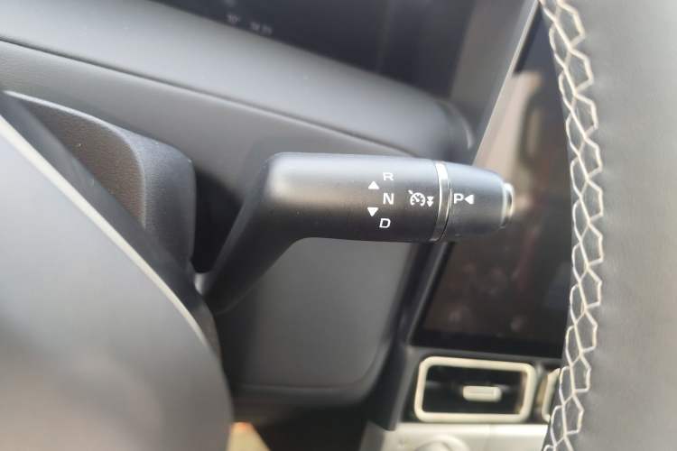 Used iCAR V23 2026 Model V23S 501 Four-Wheel Drive Peak Performance Edition Gear Lever