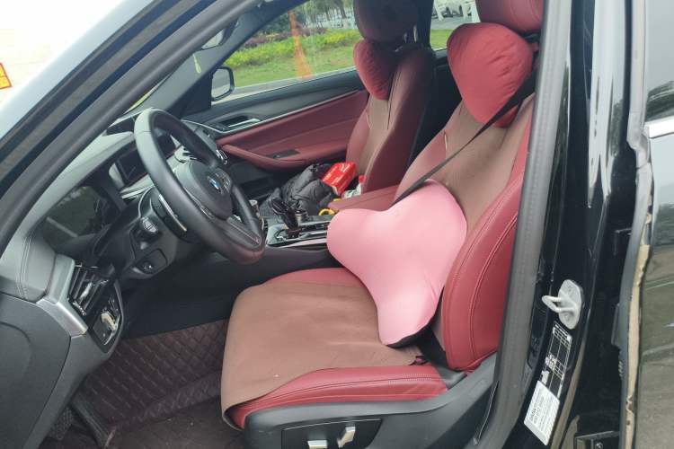 Used BMW 5 Series 2023 530Li Leading Model M Sport Package Left Front Seat