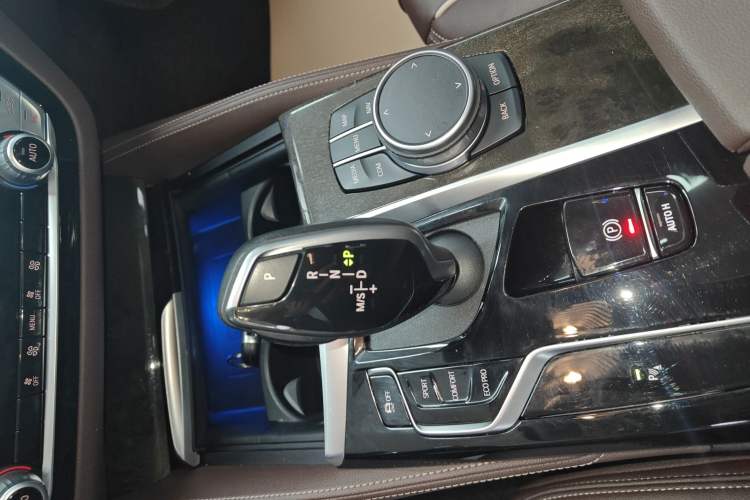 Used BMW 5 Series 2022 Restyled 525Li Luxury Package
