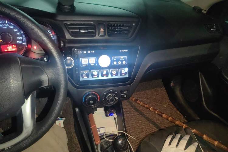 Used Kia K2 2012 Sedan 1.4L MT GLS Commemorative Edition Audio And AC Panel