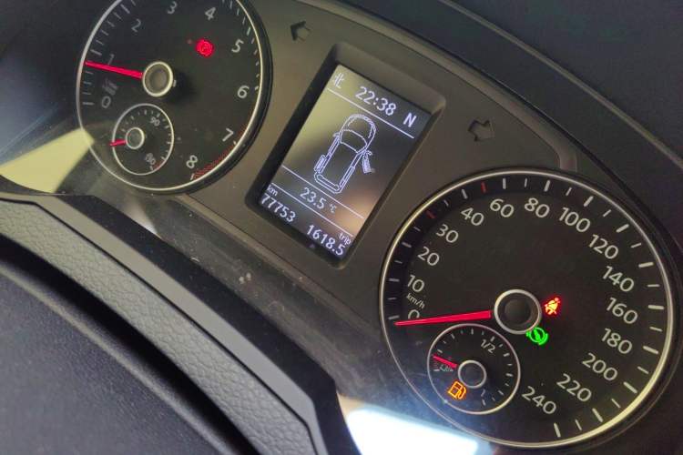 Used Volkswagen Sharan 2018 380TSI Comfort Edition 7-Seater Odometer Close Up