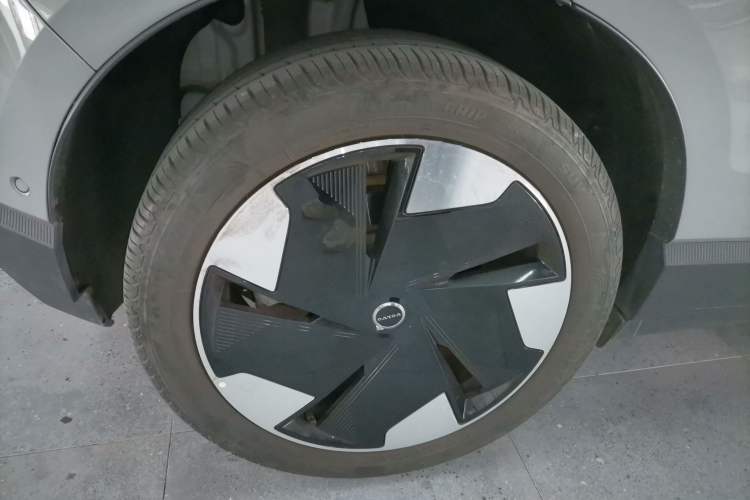 Used Volvo EX30 2025 Rear-Drive Long-Range Version Ultra
