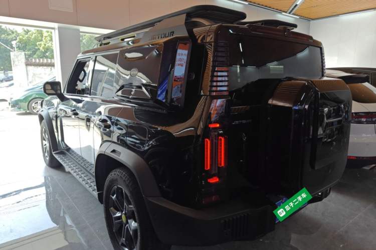 Used JETOUR Traveler 2023 2.0T All-Wheel Drive CrossPRO+