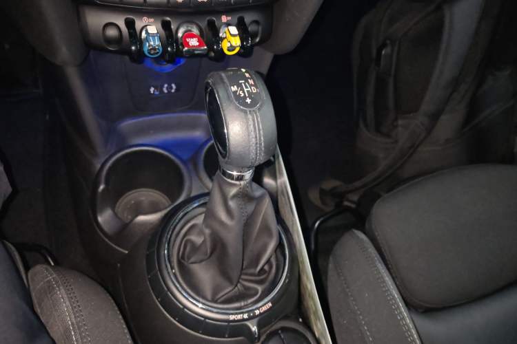 Used MINI MINI 2015 1.5T COOPER Fun Five-Door Edition