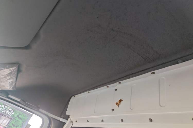 Used JMC Transit 2017 2.8T Commercial Version Short Wheelbase Mid-Roof 3-Seater JX493