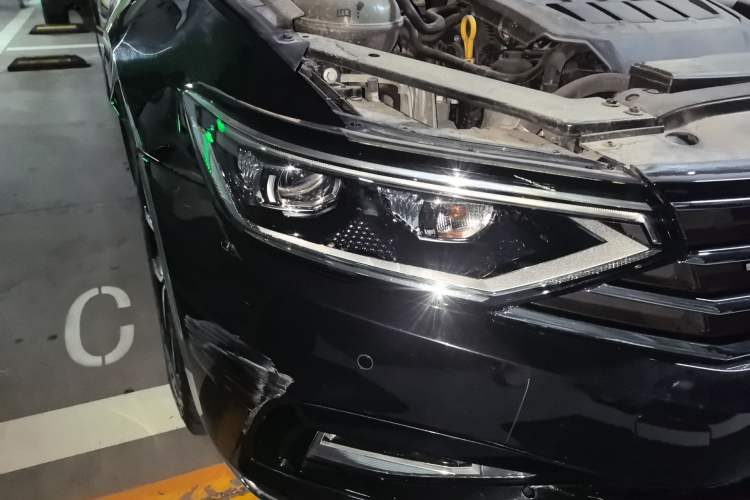 Used Volkswagen Magotan 2020 330TSI DSG Leading Model
