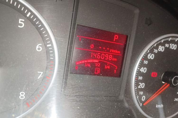 Used Volkswagen Bora 2011 1.4T Automatic Comfort Model Odometer Close Up