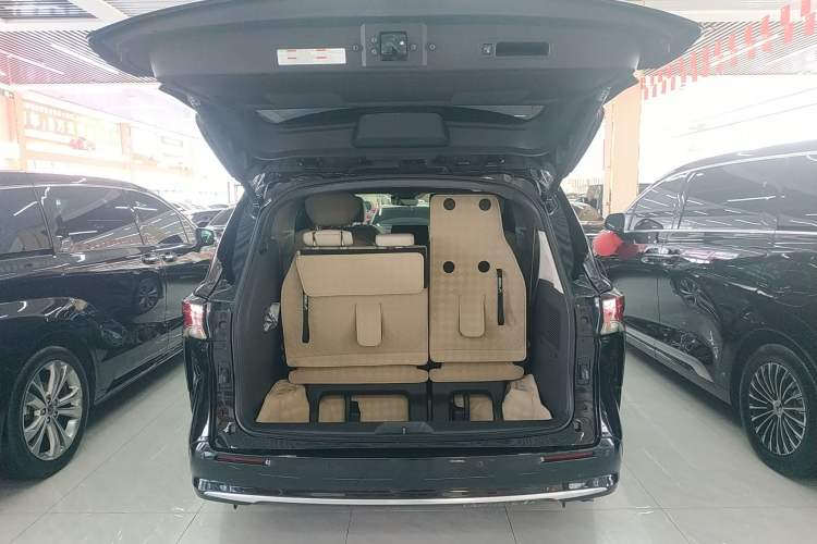 Used Toyota Sienna 2024 2.5L Hybrid Prestige Deluxe Edition