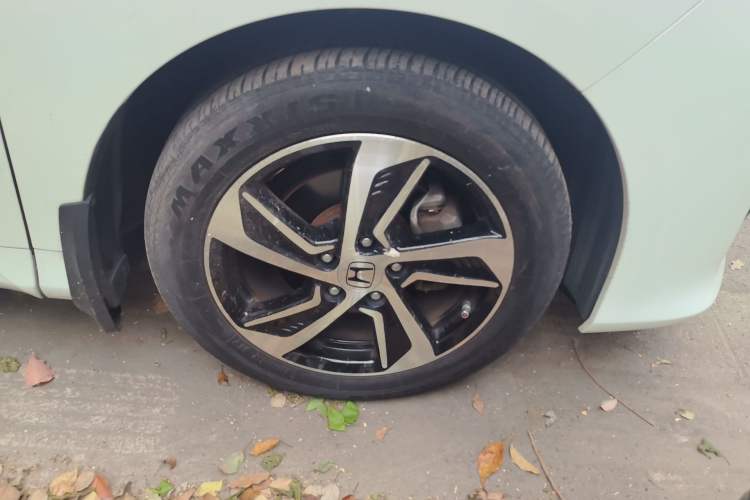 Used Honda Odyssey 2015 Revised 2.4L Luxury Edition
