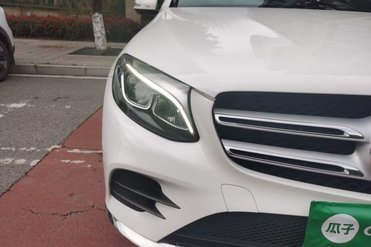 Used Mercedes-Benz GLC 2019 Facelift GLC 260 L 4MATIC Luxury Model
