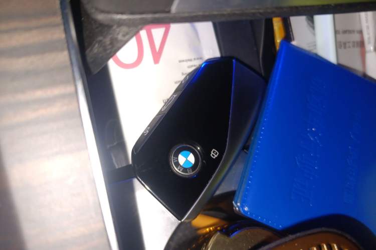 Used BMW X7 2023 xDrive40i Luxury Package with Leading Features Vehicle Key