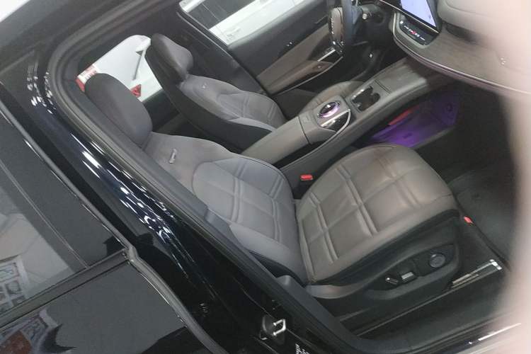 Used Hongqi Tiangong 08 2025 680 Ultra Four-Wheel-Drive Version