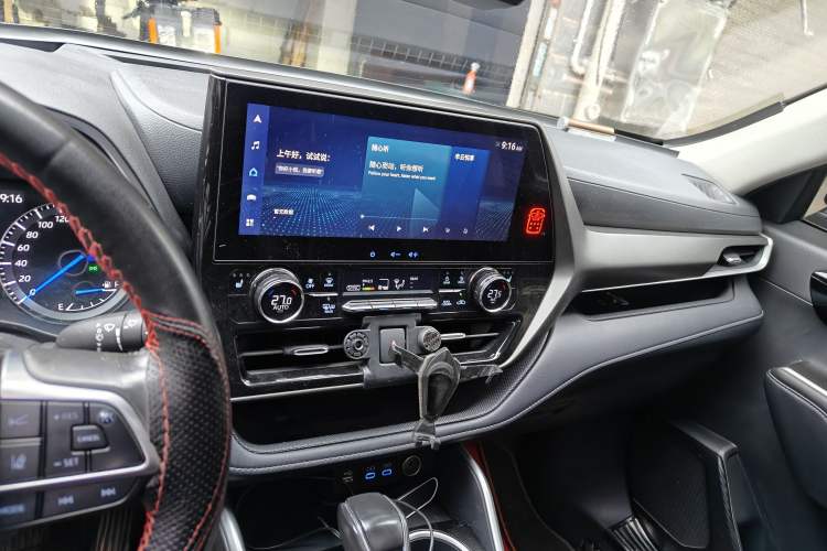 Used Toyota Highlander 2022 Dual-Engine 2.5L Four-Wheel Drive Prestige Version 7 Seats Audio And AC Panel