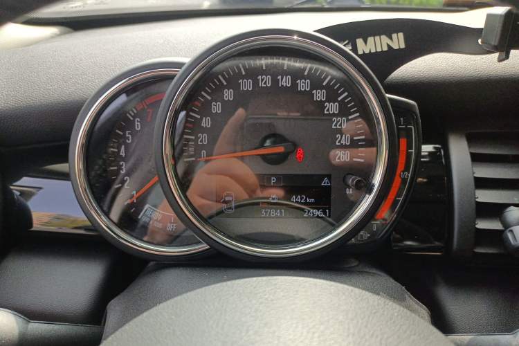 Used MINI 2019 1.5T COOPER Classic Edition Five-Door Version Instrument Cluster