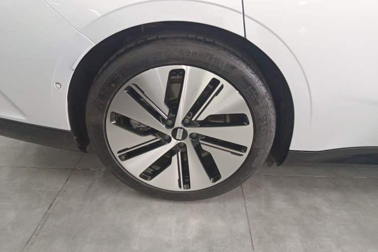 Used Geely Galaxy E8 2025 700 km Long-Range Intelligent Driving Version