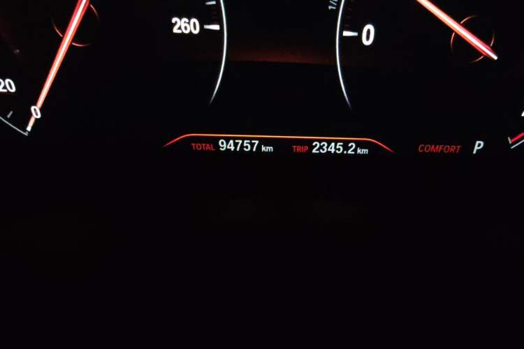 Used BMW 5 Series 2019 Facelifted 530i M Sport Package Odometer Close Up