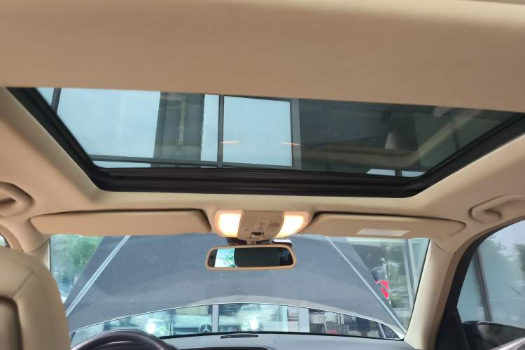 Used Mercedes-Benz GLK-Class 2012 GLK 300 4MATIC Fashion Model
