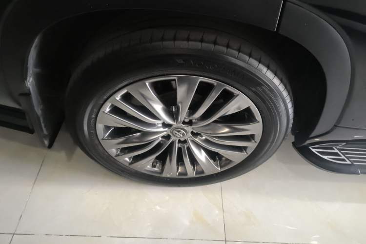 Used Toyota Highlander 2022 Dual-Engine 2.5L Four-Wheel Drive Prestige Version 7 Seats
