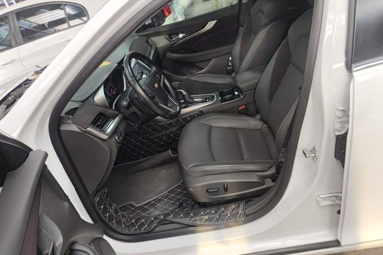 Used Chevrolet Malibu 2017 1.5T Automatic Luxury Edition Left Front Seat