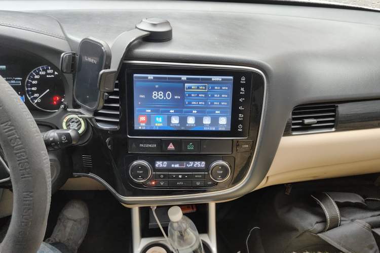 Used Mitsubishi Outlander 2016 2.4L 4x4 Elite Edition 5 Seats
