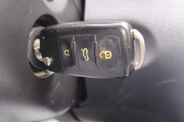 Used Volkswagen Touran 2013 1.4T DSG Comfort Edition 5-Seater Vehicle Key