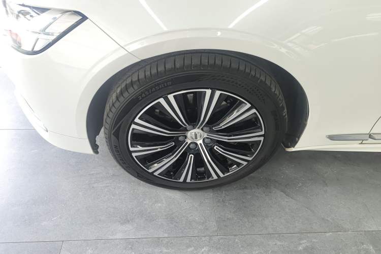 Used Volvo S90 2021 B5 Zhiyuan Luxury Edition
