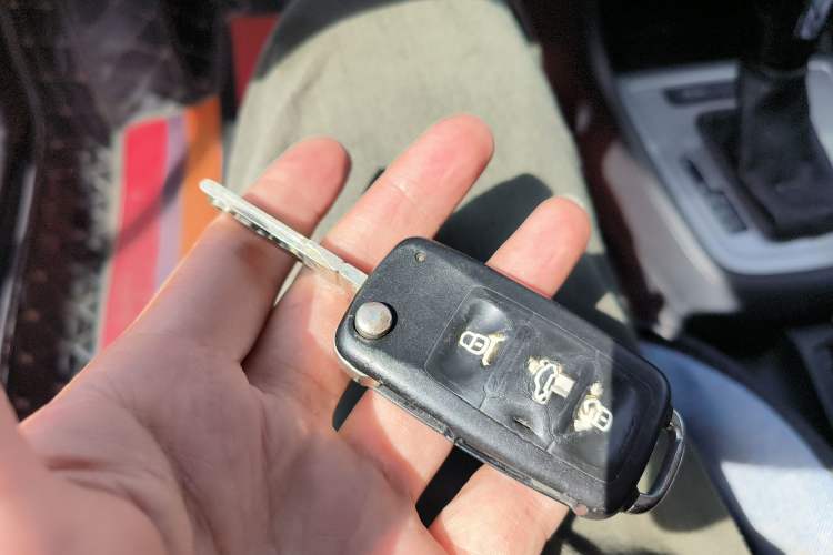 Used Volkswagen Lavida 2013 Revised Classic 1.6L Automatic Fashion Edition Vehicle Key