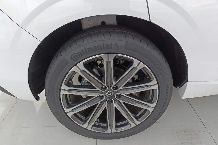 Used Changan UNI-K 2024 2.0T Two-Wheel Drive Global Edition