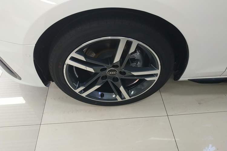 Used Audi A4L 2022 40 TFSI Luxury Dynamic Model