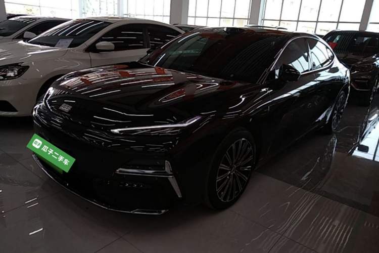 Used Geely Galaxy 8 2025 130km EM-P Starship Edition