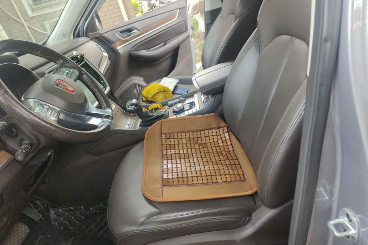 Used Roewe RX8 2018 30T Smart Connectivity All-Wheel Drive Supreme Edition