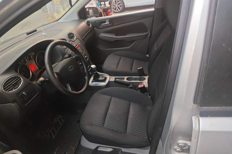 Used Ford Focus 2011 Hatchback 1.8L Manual Comfort Model
