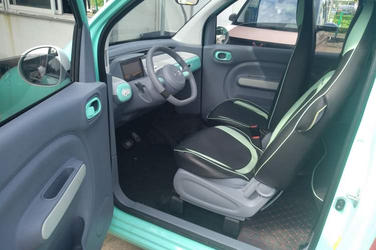 Used Bestune Pony 2025 222km Range Agile Horse Left Front Seat