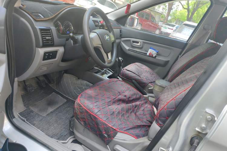 Used BAIC Changhe M50S 2015 1.5L facelift economy class DAM15DL