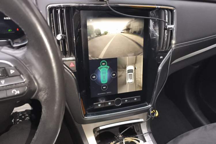 Used Roewe RX5 New Energy 2017 eRX5 50T Hybrid Connected Prestige Flagship Edition Audio And AC Panel