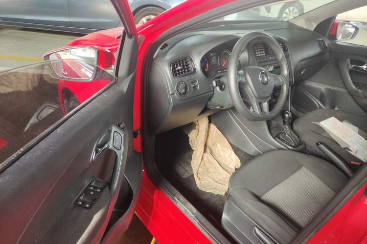 Used Volkswagen Polo 2016 1.4L Automatic Trendy Model
