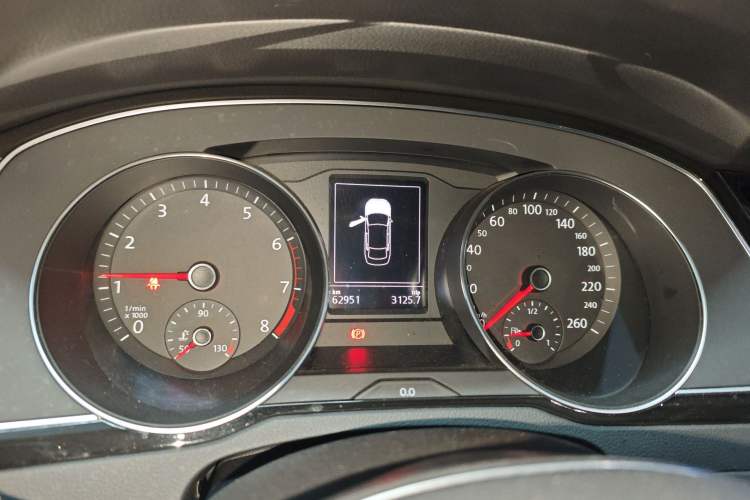 Used Volkswagen Magotan 2019 330TSI DSG Luxury Version China VI Standard Instrument Cluster