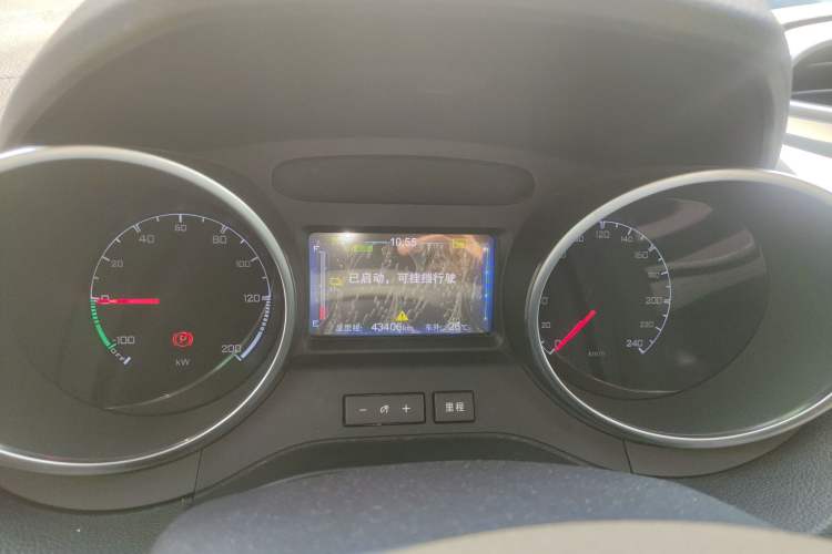 Used BYD Yuan New Energy 2018 EV360 Smart Connected Cool Model