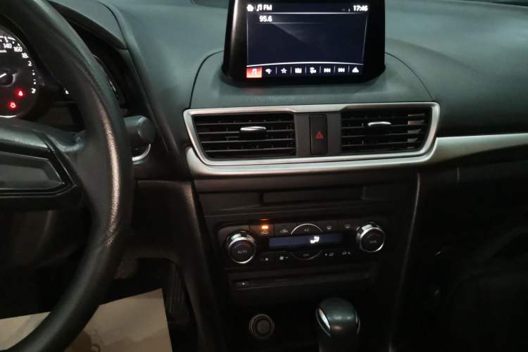 Used Mazda Mazda 3 Axela 2017 Sedan 1.5L Automatic Luxury Model Emission Standard China V