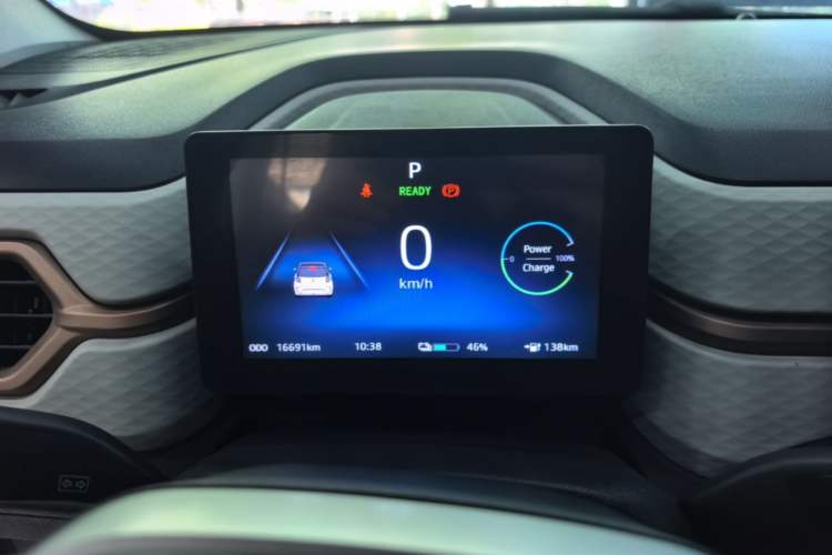 Used SOL E10X 2023 Anniversary Edition 301km Sunflower 36kW