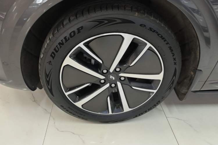 Used Li Auto L6 2024 Pro Model Left Front Wheel Hub