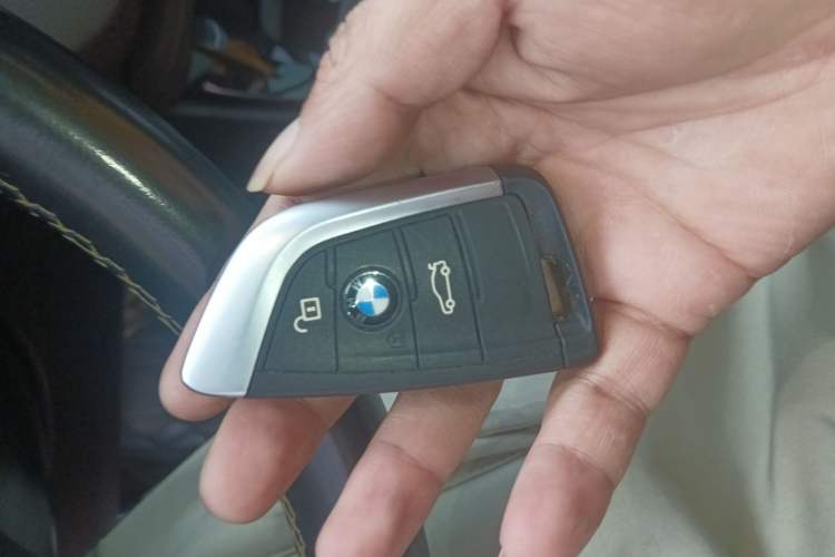 Used BMW X2 2023 sDrive25i M Sport Package Vehicle Key