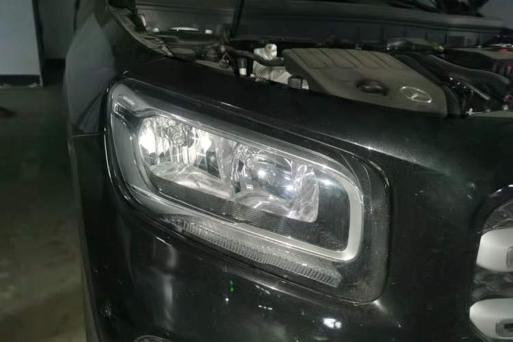 Used Mercedes-Benz GLB 2020 GLB 180 Fashion Model Right Front Headlight