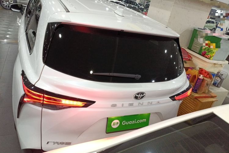 Used Toyota Sienna 2024 2.5L Hybrid Four-Wheel Drive Prestige Edition